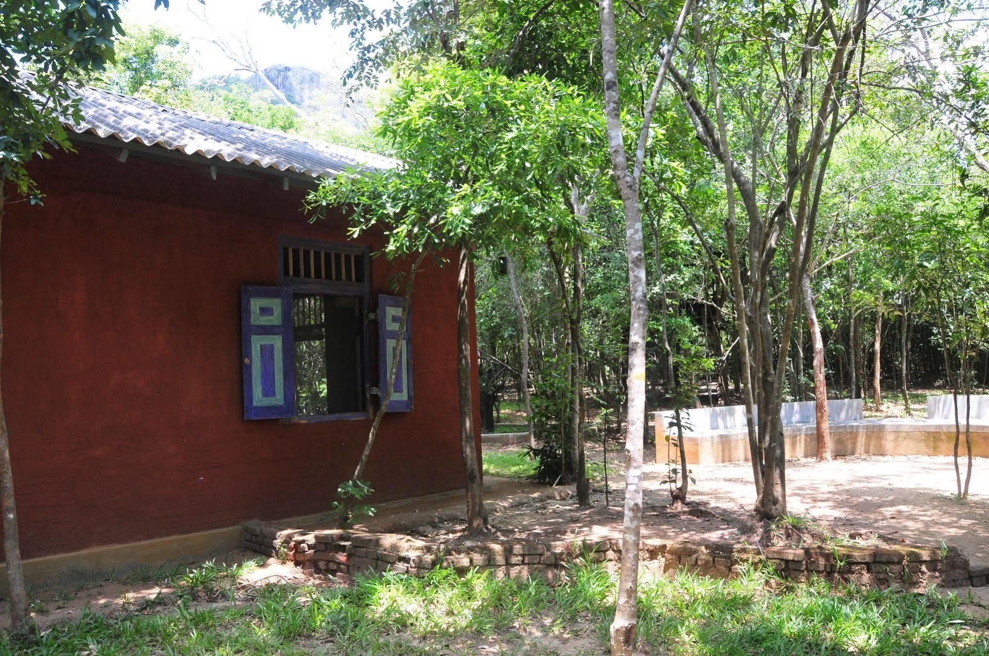 Back Of Beyond - Pidurangala Villa Sigiriya Dış mekan fotoğraf